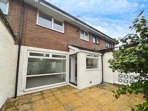 Rear External - click for photo gallery